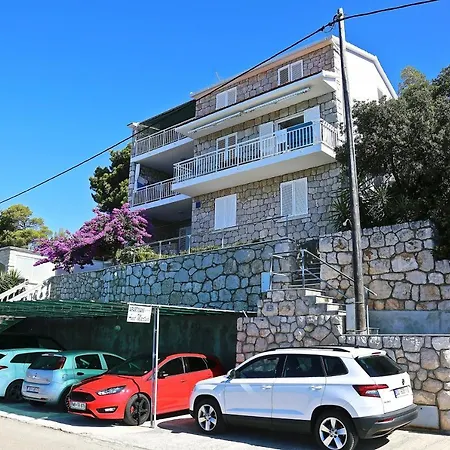 9255c Apartment